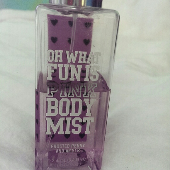 PINK body mist