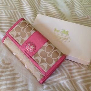 Pink coach leather classic wallet