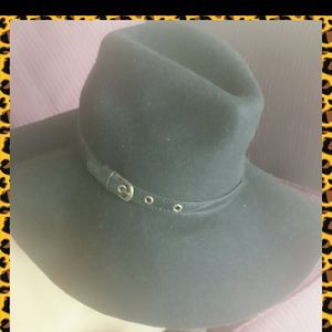 Belted All black hat