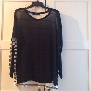 Black sweater with chiffon black/white back