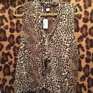 Dot's leopard sleeveless blouse🎀