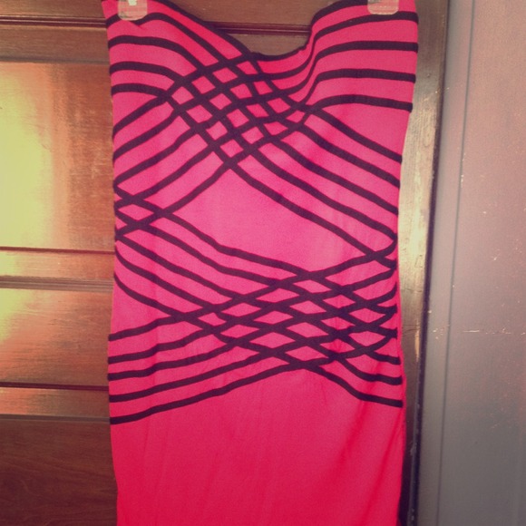 Pink and black top