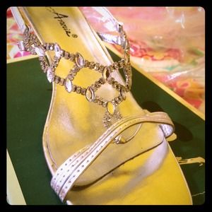 Dress shoes