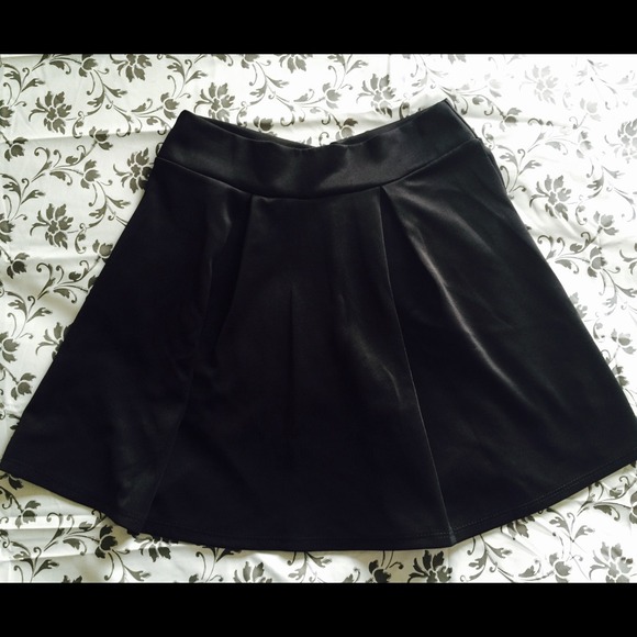 Charlotte Russe Skirt Size S