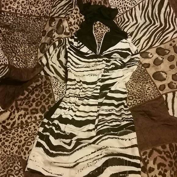 Dress - Picture 2 of 2