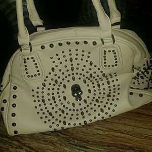 White skull purse