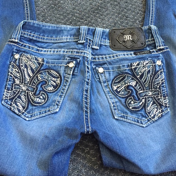 Skinny Miss Me jean. Size 24.