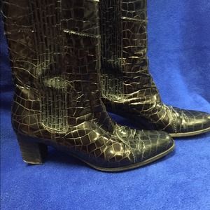 Stuart Weitzman boot