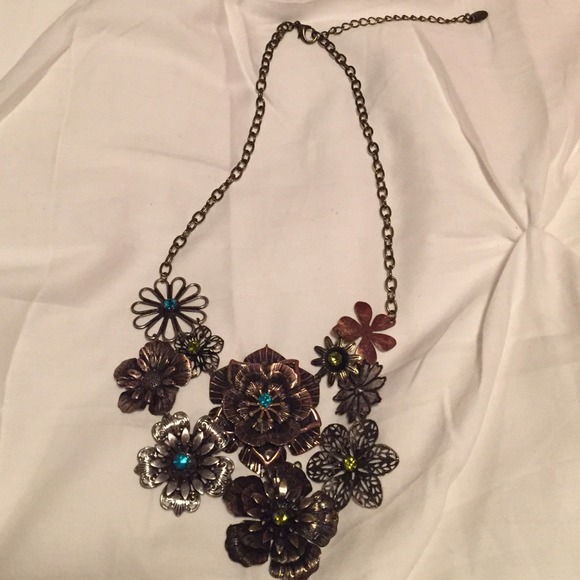 Charming Charlie Statement Necklace - Picture 1 of 3