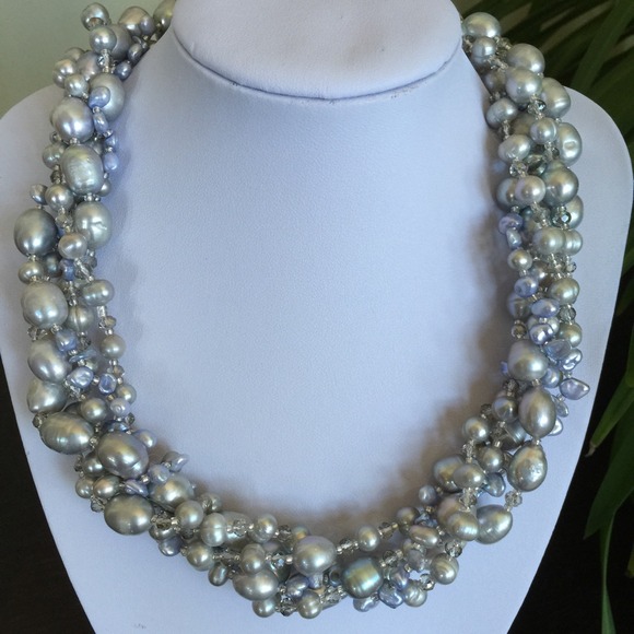 🎉HP🎉NWOT Blue Reborn Keshi & Grey Pearl Necklace - Picture 2 of 3