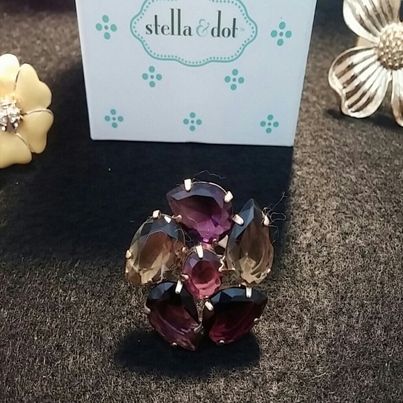 Stella & Dot Berry Cocktail Ring