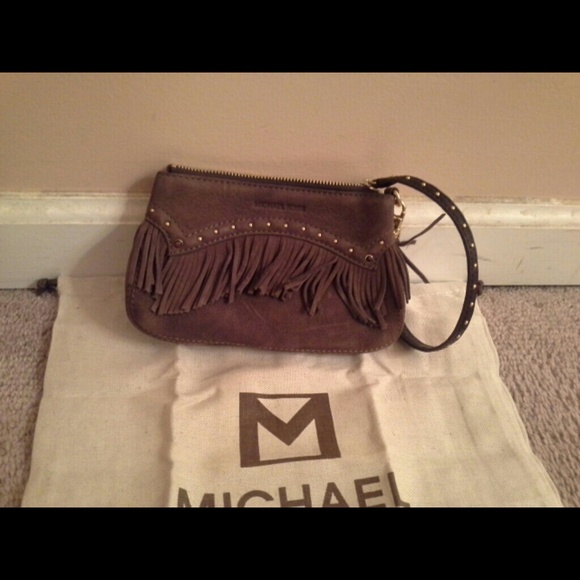 Nwot. Chocolate brown Michael Kors wristlet