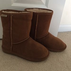 Hickory Bearpaw boots