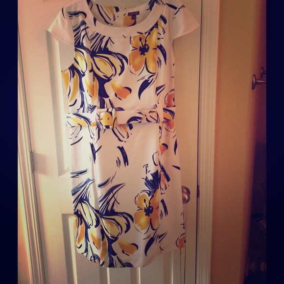 Cute dress!