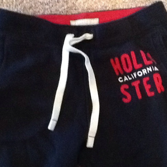 Hollister sweat pants - Picture 3 of 4