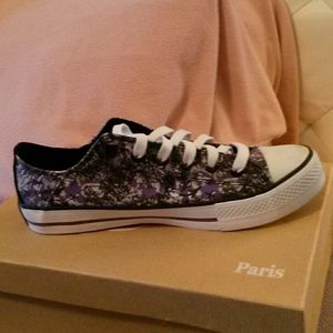 Marc Ecko Sneakers BRAND NEW NEVER WORN!