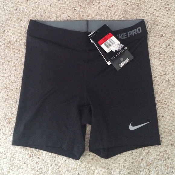 Nike Pro