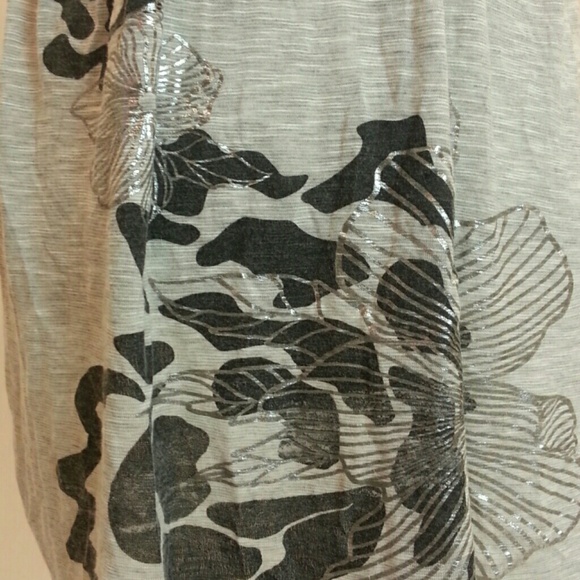 Grey Top - Picture 4 of 4