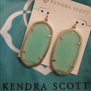 Kendra Scott Danielle Earings - Chalcedony
