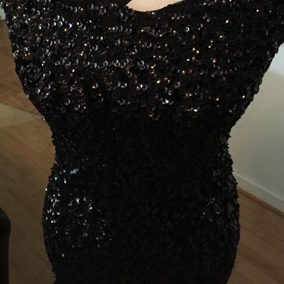 Sequence black dress - Picture 2 of 3