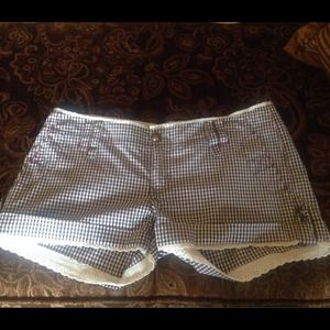 Guess shorts with lace