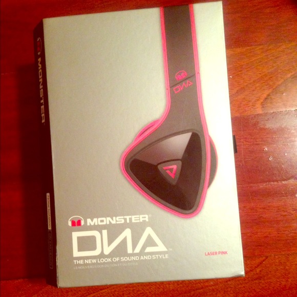 Monster DNA Headphones PINK
