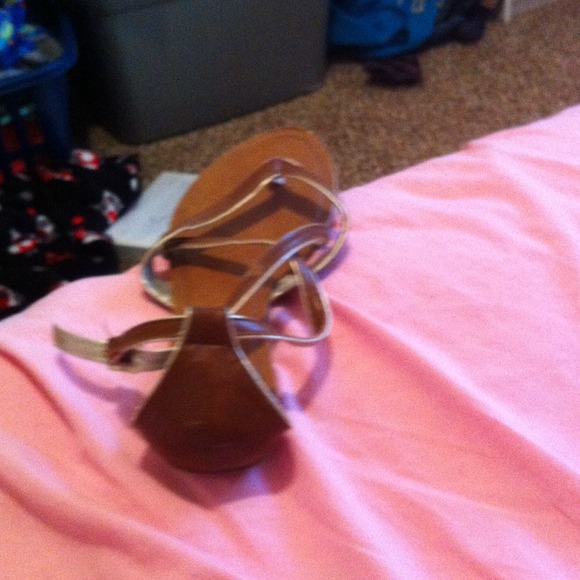 Light brown shoes - Picture 3 of 3