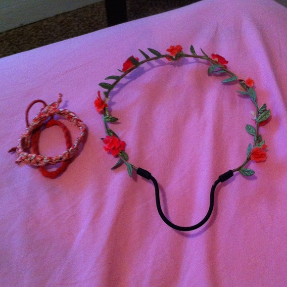 Headband and bracelet - Picture 1 of 3