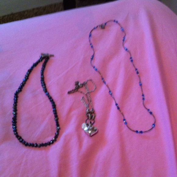 Three necklets - Picture 1 of 4