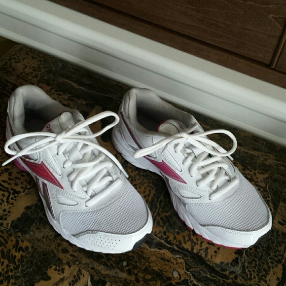 SOLD Bundle Reebok sneakers - Picture 2 of 4