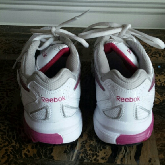 SOLD Bundle Reebok sneakers - Picture 4 of 4
