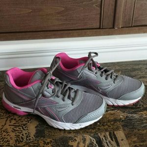 SOLD Bundle Reebok sneakers