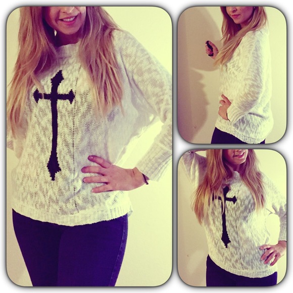 Sweaters - Cross Soft White Sweater