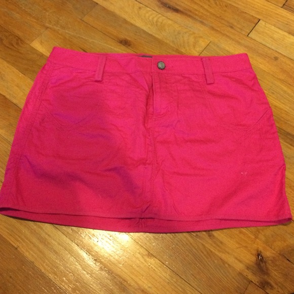 New! Armani exchange hot pink skirt (tag removed)