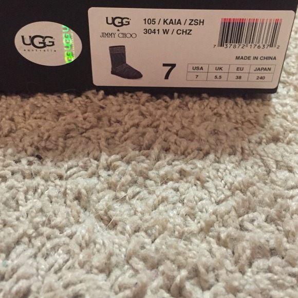 SOLD!! Authentic RARE JIMMY CHOO UGGS!! - Picture 4 of 4