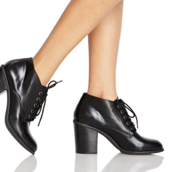 lace-up booties