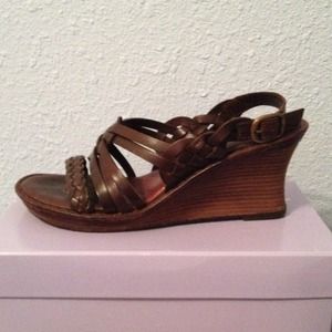 Nurture Wedge Leather Sandals