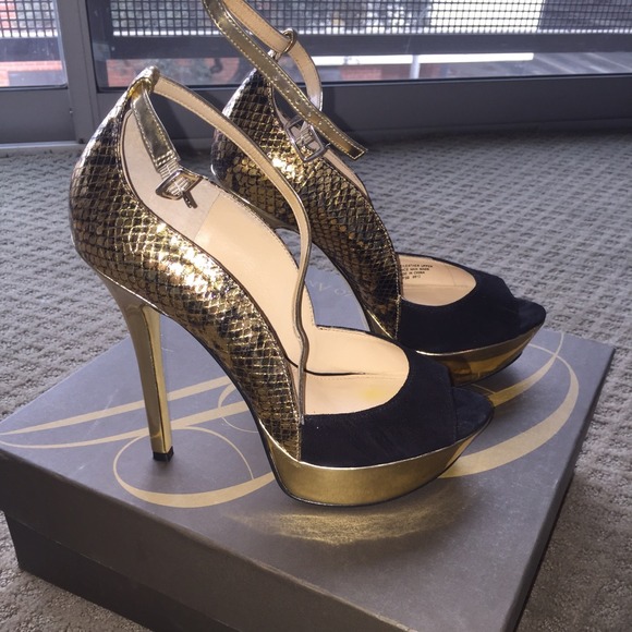 Enzo Angiolini Shoes - Enzo angiolini Takeko 2 gold snakeskin pump