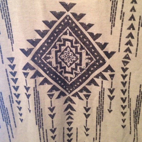 Charlotte Russe Aztec Shirt - Picture 2 of 3