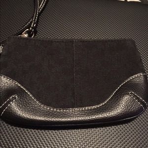 New York and company wristlet