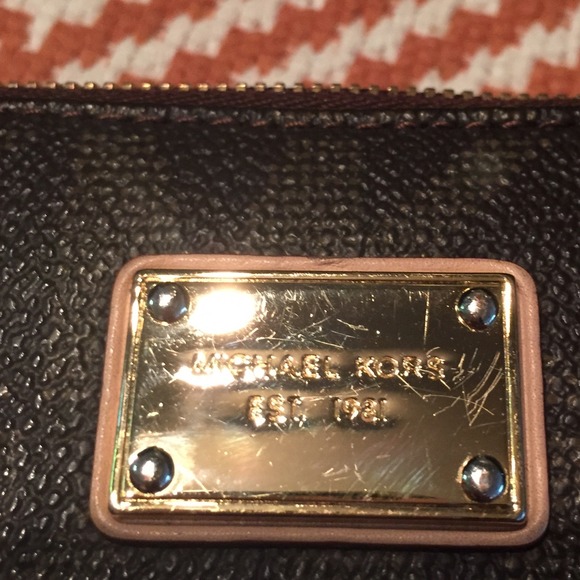 🚫SOLD🚫Michael kors wristlet - Picture 4 of 4