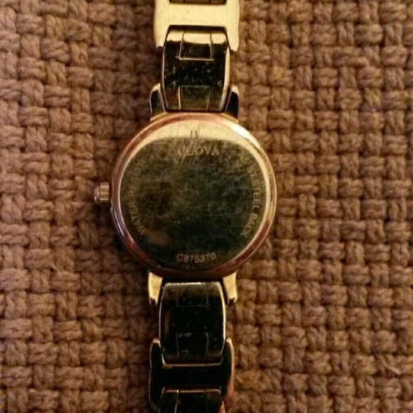 Bulova Bracelet Watch Silver Mother of Pearl - Picture 3 of 3