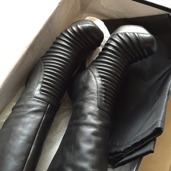 L.A.M.B. Black tall boots, Braddox - Picture 2 of 4