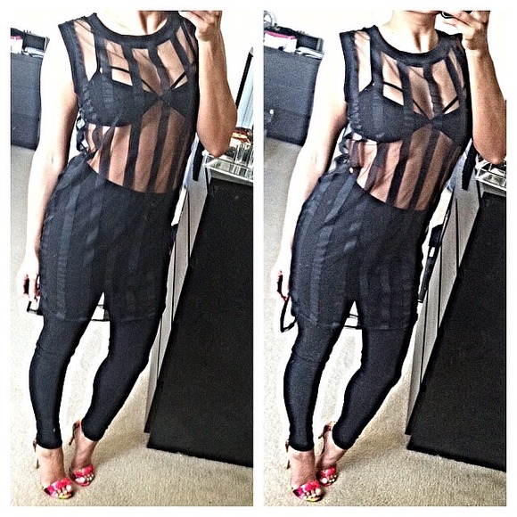 Tops - FINAL SALE💙Sheer striped tunic shirt