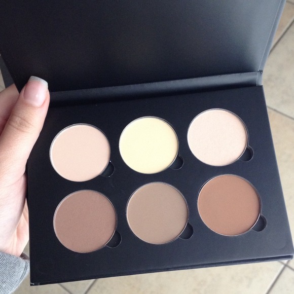TODAY ONLY Anastasia Beverly Hills contour kit