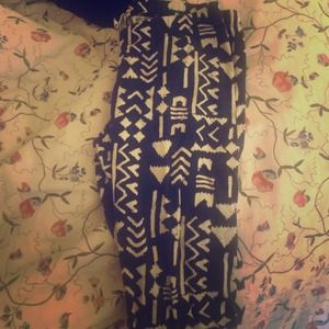 Tribal print leggings