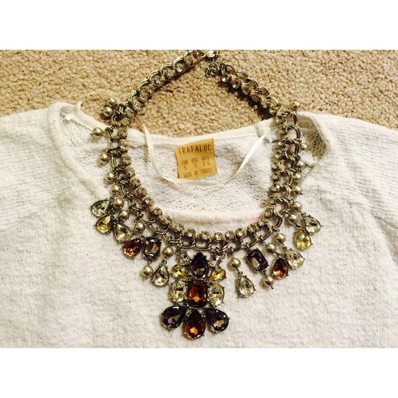 👸LOFT statement necklace ♥️👸 - Picture 2 of 4