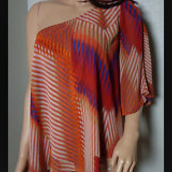 Top - Picture 2 of 2