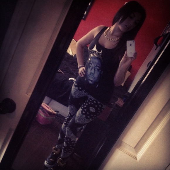 Black & white bandana print high waisted leggings.