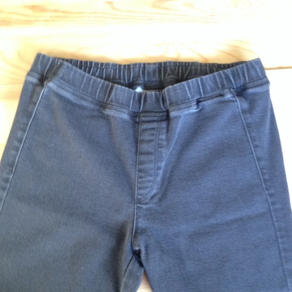 📦BUNDLED📦 Gray Jeggings - Picture 3 of 4